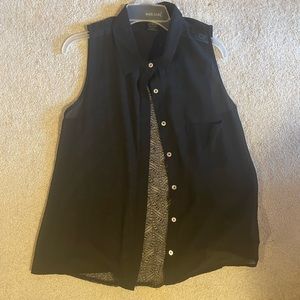 Sleeveless button up